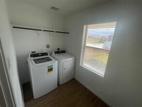 827 Rosewood Trl in Beasley, TX - Building Photo - Building Photo