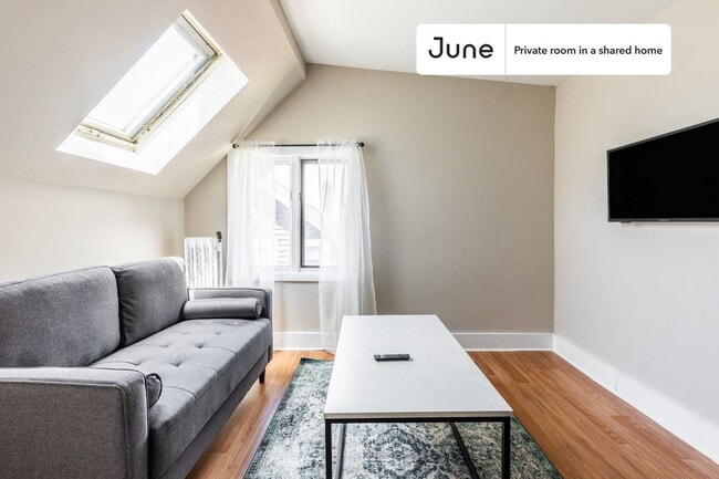 Room in Shared 9 bed/2 bath home, Unit F in Boston, MA - Foto de edificio - Building Photo