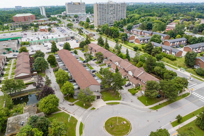 11 Livonia Pl in Toronto, ON - Building Photo - Building Photo