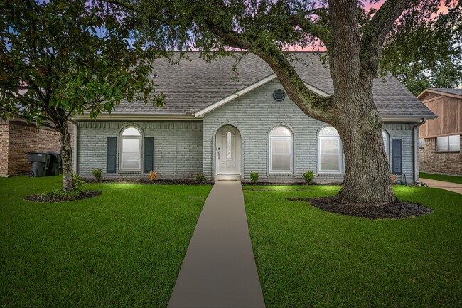 property at 7923 Dawnridge Dr