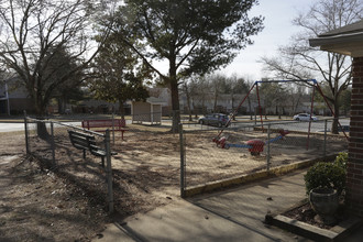 Greenville Arms Apartments in Greenville, SC - Building Photo - Building Photo