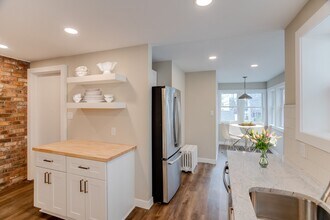 2909 Knox Ave S, Unit 2 in Minneapolis, MN - Building Photo - Building Photo