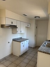 605 El Tejon Ave in Bakersfield, CA - Building Photo - Building Photo