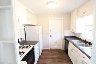 1705 Westchester Dr in The Village, OK - Building Photo - Building Photo