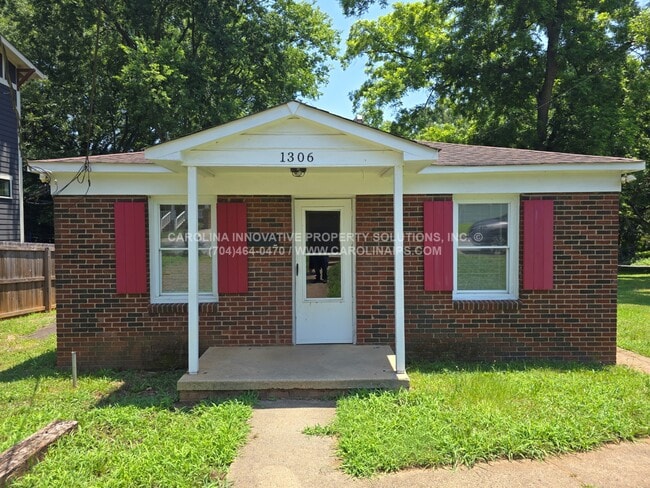 property at 1306 Fairmont St