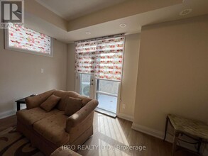 1565-1565 Rose Way in Milton, ON - Building Photo - Building Photo