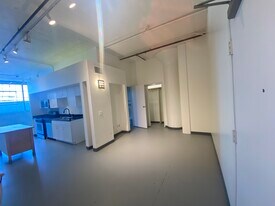 420 S San Pedro St, Unit 306 in Los Angeles, CA - Building Photo