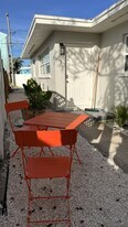 13378 1st St E in Madeira Beach, FL - Building Photo