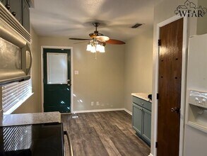 4660 Briarwood Dr in Wichita Falls, TX - Building Photo - Building Photo