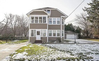 38 Ley St, Unit 38 ley st in Agawam, MA - Building Photo