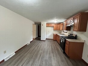 362 Plymouth St in Bridgewater, MA - Building Photo - Building Photo