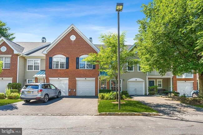 property at 16 Lee Ct