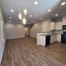104 Peruna Dr in Marble Falls, TX - Building Photo - Building Photo