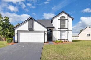 2622 Liz Ln in Kissimmee, FL - Building Photo