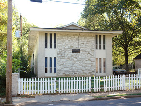 Hollywood Manor in Memphis, TN - Building Photo - Building Photo