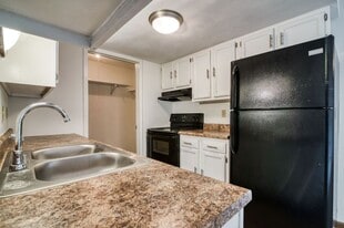 Park Terrace Apartments in Fairview Heights, IL - Building Photo