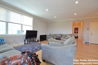 164 Bigelow St, Unit 2 in Boston, MA - Building Photo - Building Photo