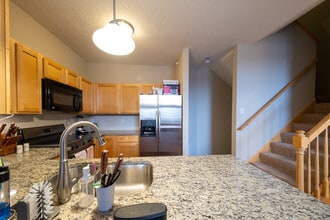 9420 Marshall Rd in Eden Prairie, MN - Building Photo - Building Photo