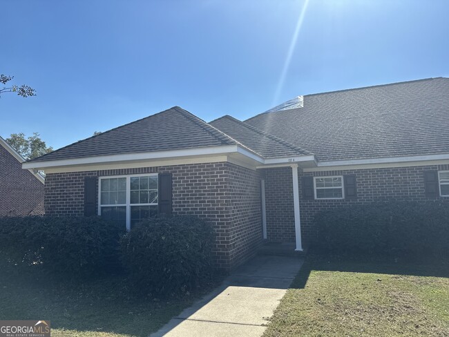 137 Nature Way in Statesboro, GA - Foto de edificio - Building Photo