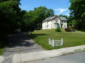 91 Carol St in Ramsey, NJ - Foto de edificio - Building Photo