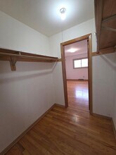 4454 S 14th St. (12 Unit) in Milwaukee, WI - Foto de edificio - Interior Photo