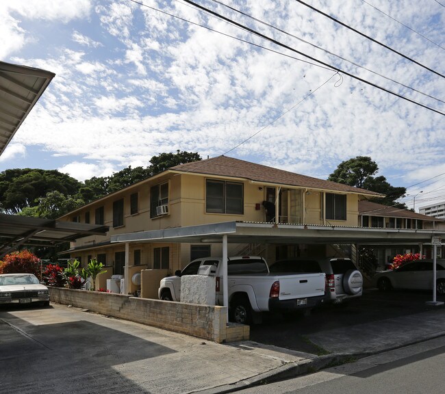 2924 Varsity Cir in Honolulu, HI - Building Photo - Building Photo