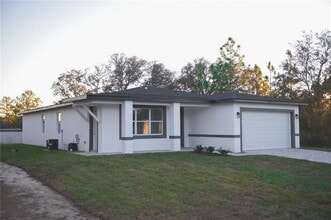 10034 N Darwin Way in Citrus Springs, FL - Building Photo - Building Photo