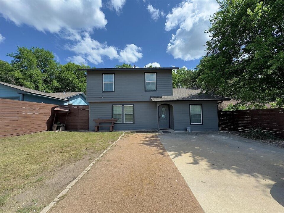 4503 E Stassney Ln in Austin, TX - Building Photo