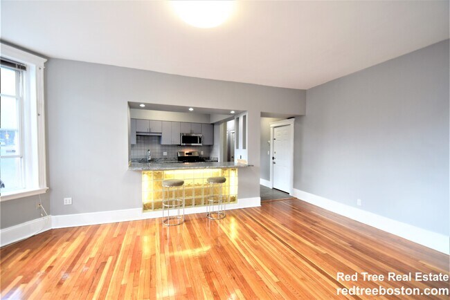 83 Glenville Ave in Boston, MA - Foto de edificio - Building Photo