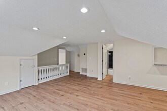 4206 Southern Pkwy in Louisville, KY - Building Photo - Building Photo