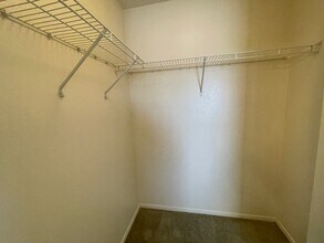 11144 S Abbeyfield Rose Dr in Henderson, NV - Building Photo - Building Photo