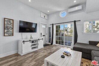 126 Driftwood St in Marina Del Rey, CA - Building Photo - Building Photo