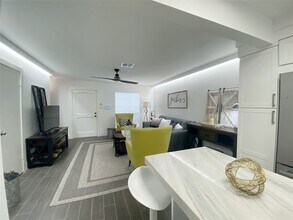 1801 Huldy St in Houston, TX - Building Photo - Building Photo