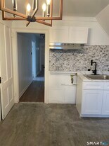 69 W Liberty St in Waterbury, CT - Building Photo