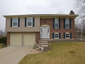 7696 Devonwood Dr in West Chester, OH - Building Photo