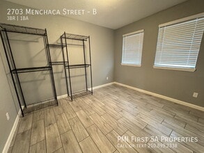 2703 Menchaca St in San Antonio, TX - Building Photo - Building Photo