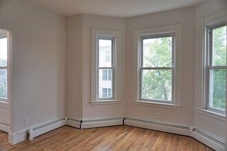 12 Ivaloo St in Somerville, MA - Building Photo - Building Photo