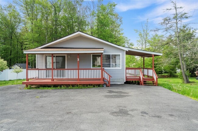 property at 3 Harold Ln