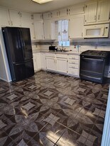 1651 N Gow St, Unit 1651 in Wichita, KS - Building Photo