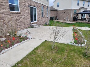 7722 Ryder Dr in Shelby Township, MI - Building Photo - Building Photo