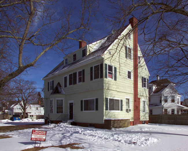 Evergreen Apartments in Hyannis, MA - Building Photo - Building Photo