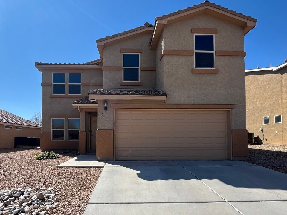 573 Creekside Ave SW in Los Lunas, NM - Building Photo