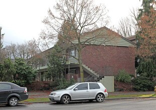 4022-4028 California Ave in Seattle, WA - Building Photo - Building Photo