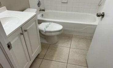 4965 SW 33rd Ave in Fort Lauderdale, FL - Building Photo - Building Photo