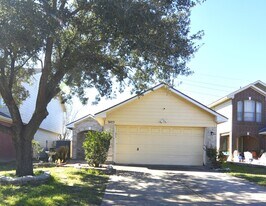 7423 River Pines Dr in Cypress, TX - Building Photo