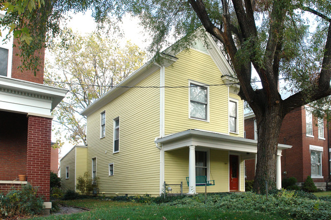 1437 Highland Ave in Louisville, KY - Foto de edificio - Building Photo