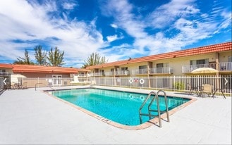 Crystal Lake Apartments