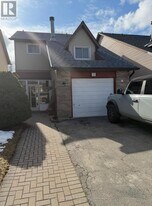 58 Muirlands Dr in Toronto, ON - Building Photo