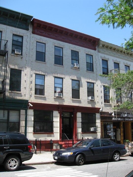 748 Franklin Ave in Brooklyn, NY - Building Photo