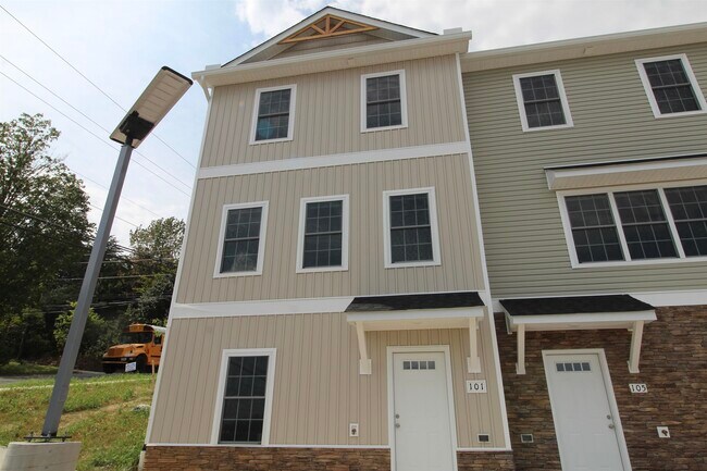 property at 101 WILLOWSTONE Ct